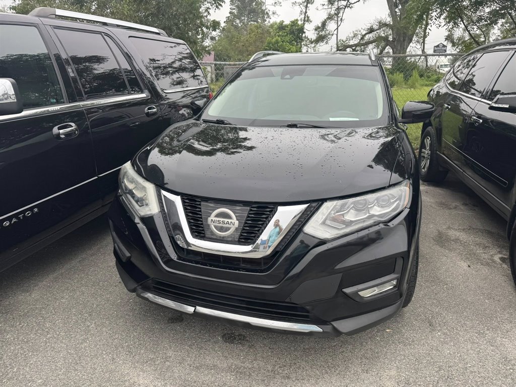 2017 Nissan Rogue SL's photo