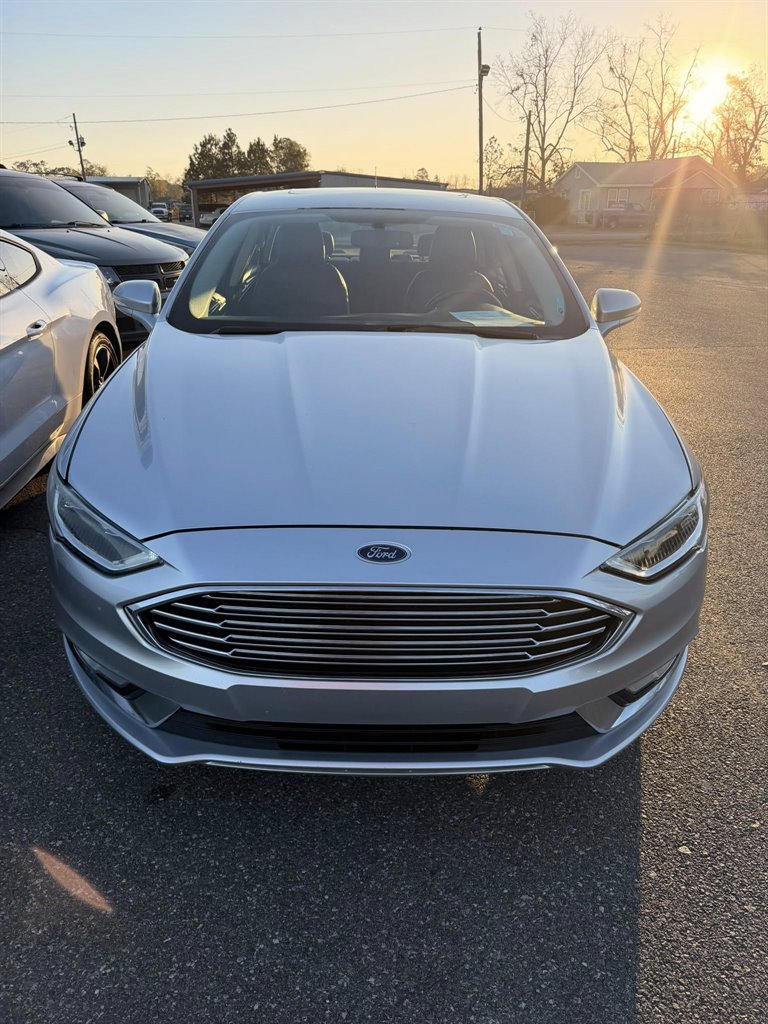 2017 Ford Fusion SE's photo