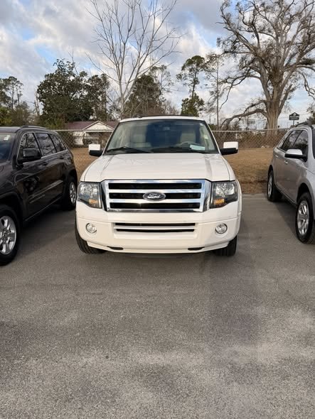 2014 Ford Expedition Limited's photo