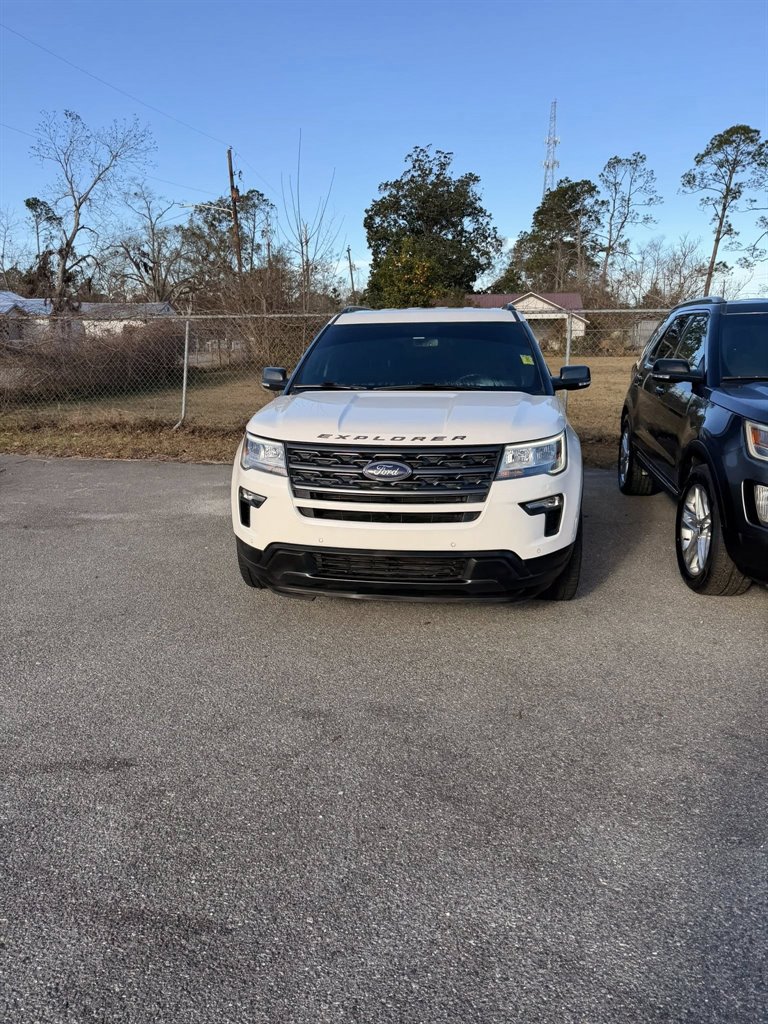 2018 Ford Explorer XLT's photo