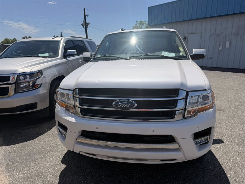 2017 Ford Expedition Limited's photo