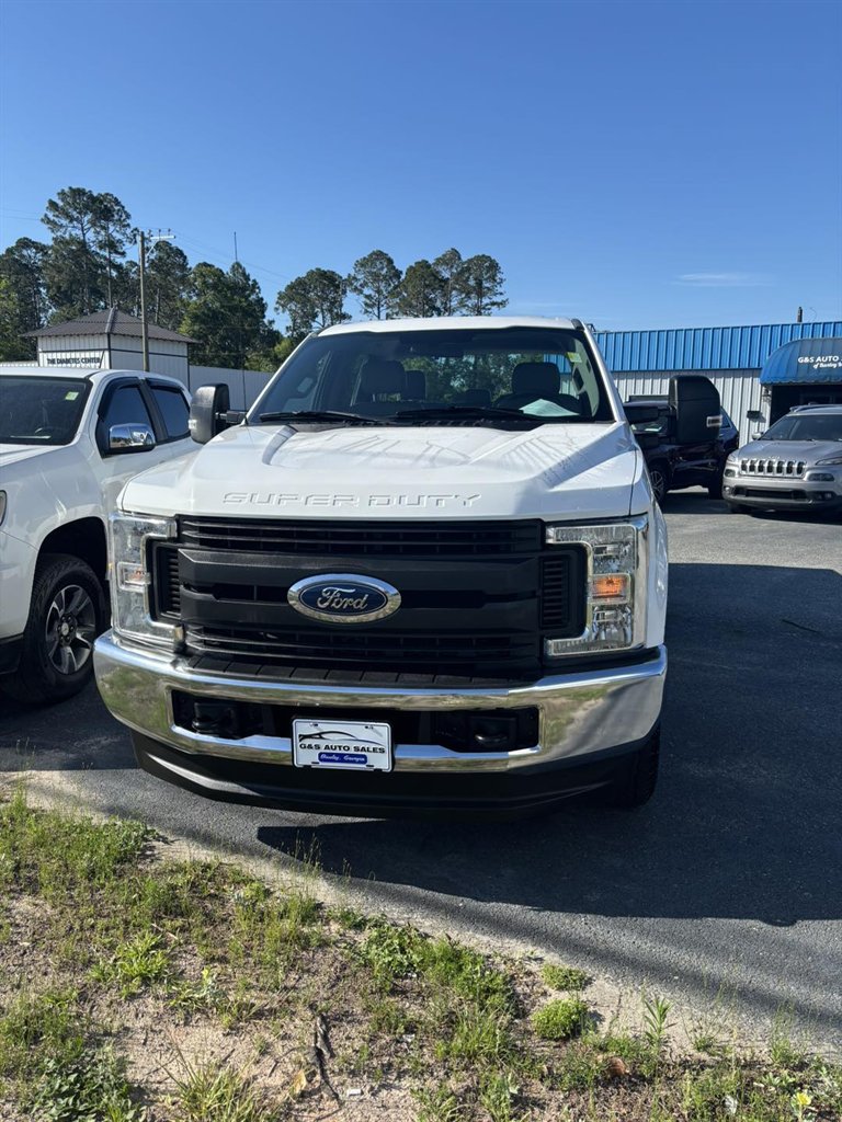 2017 Ford F-250 XL 4x4 Crew Cab 8' Box's photo