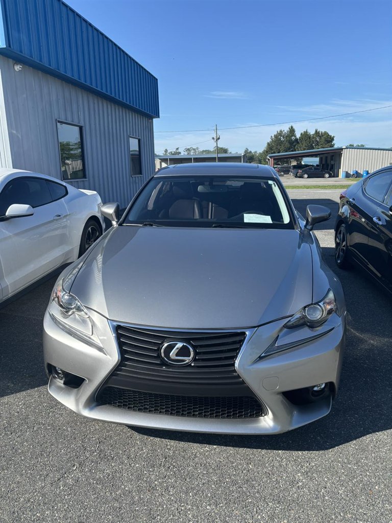 2016 Lexus IS 350 200t's photo