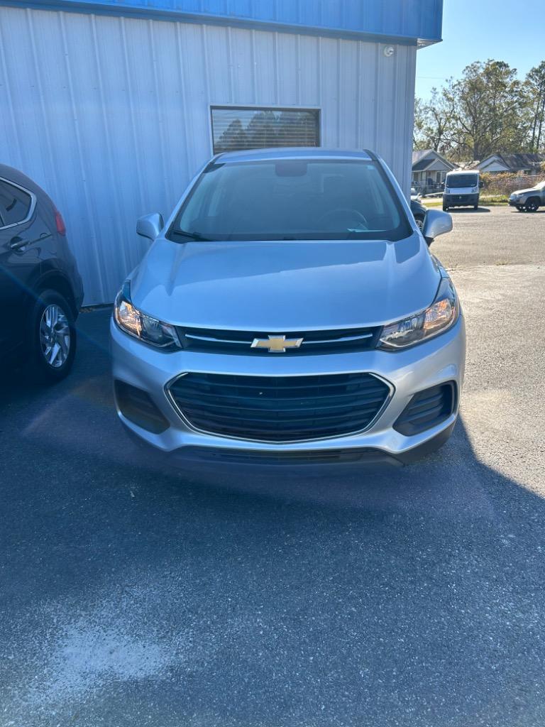 2020 Chevrolet Trax LS's photo