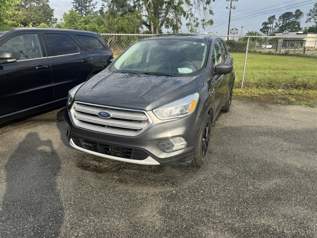 2019 Ford Escape SE's photo